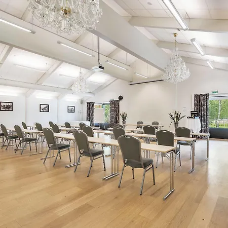 Nordfjord Hotel 4*