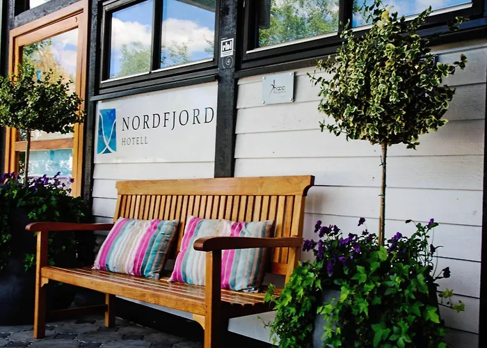 Nordfjord Hotell 4*